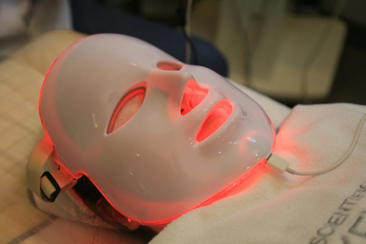 Masque LED Visage : la Révolution Beauté High-Tech pour une Peau Visiblement Plus Jeune