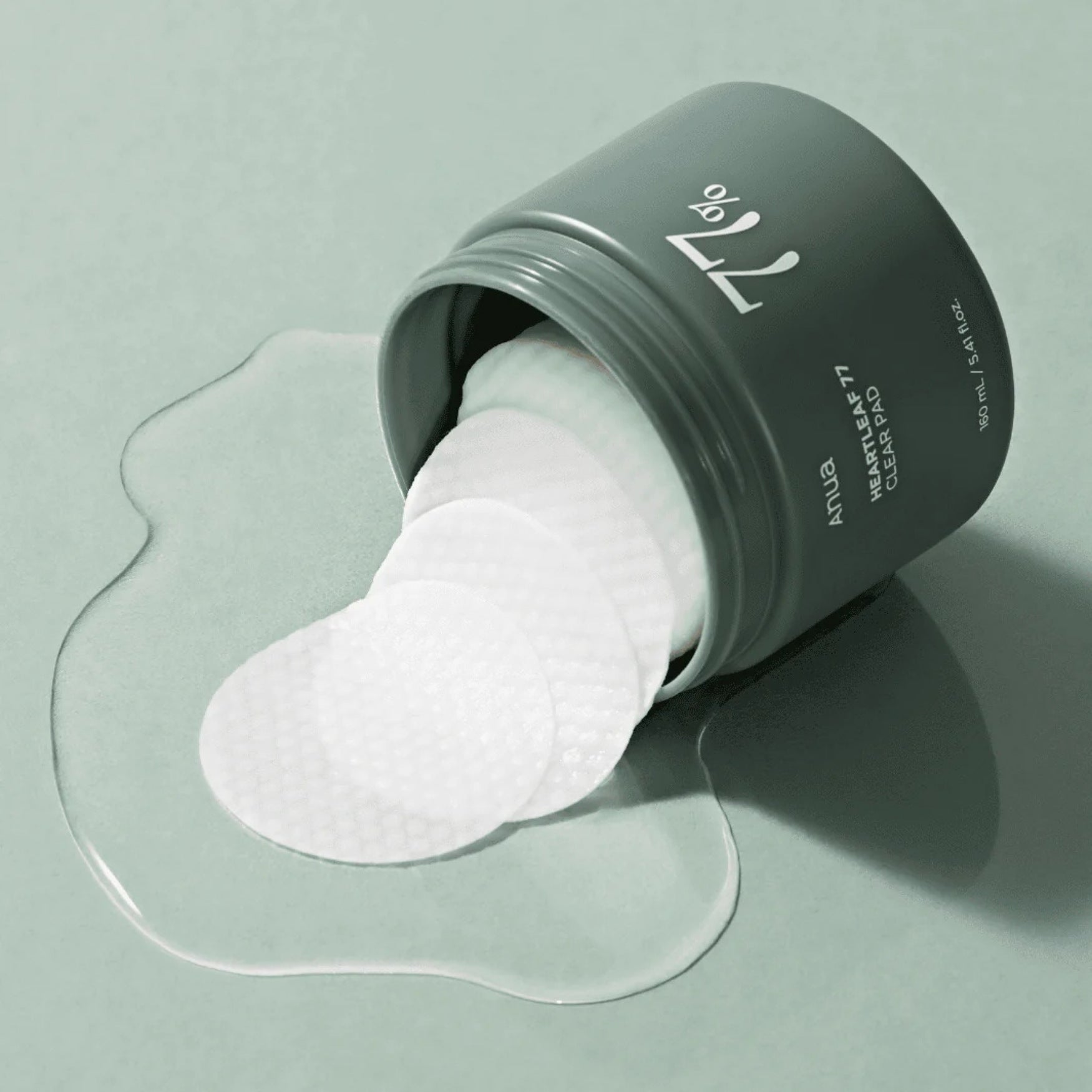 Texture des toning pads Heartleaf 77 pour exfoliation douce et hydratation